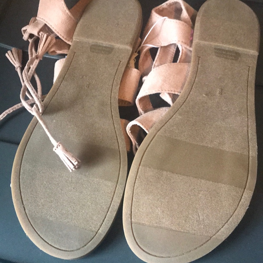 Sandals - Picture 3 of 3